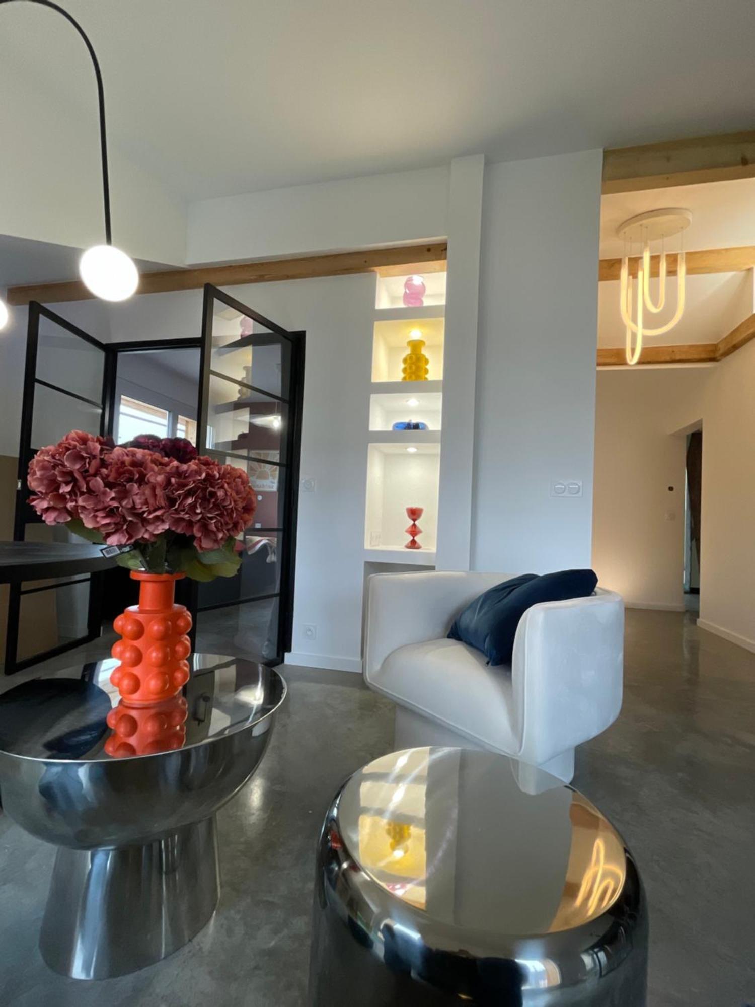 Appartement Moderne Dominant La Ville 퐁타를리에 외부 사진