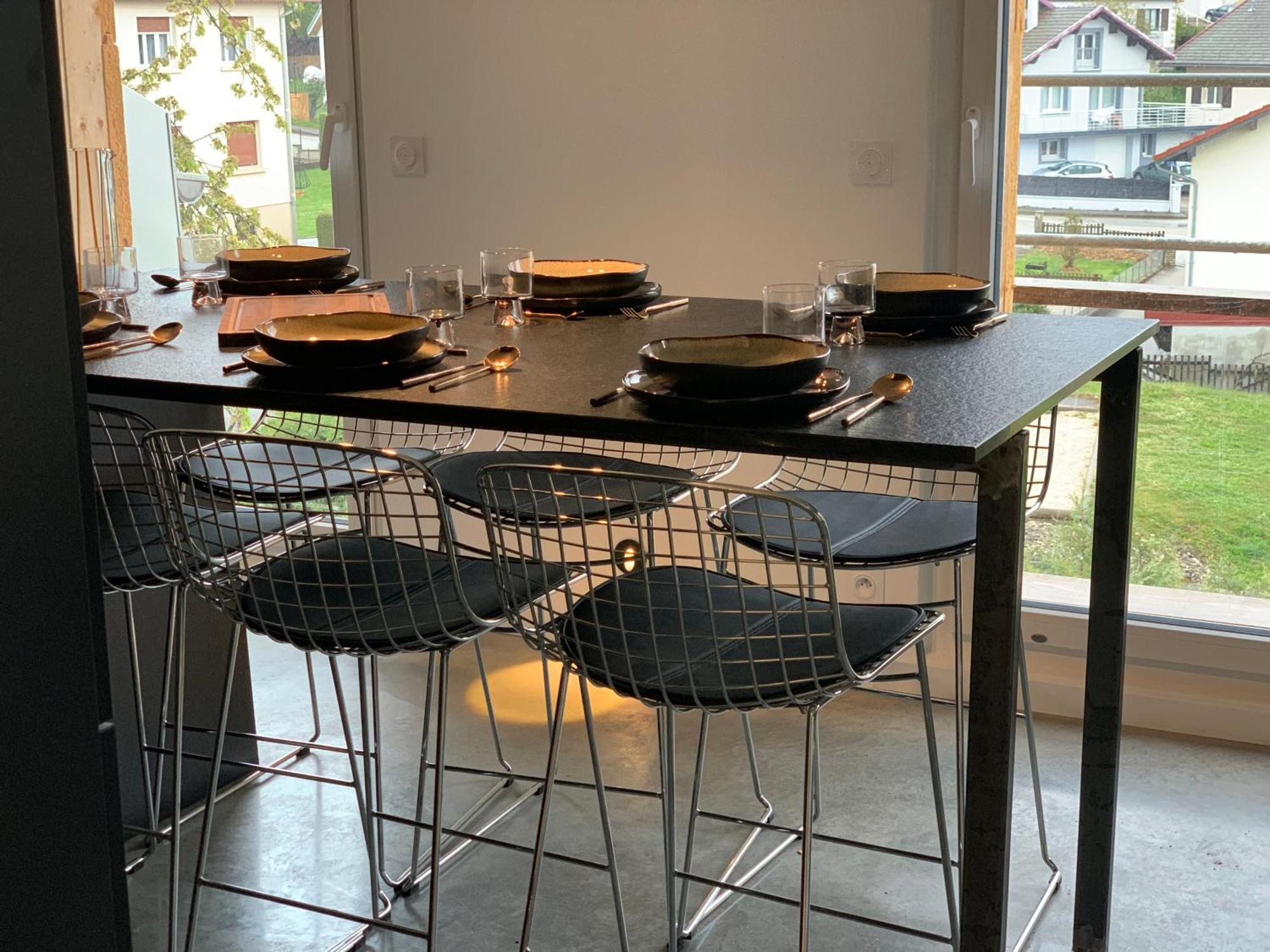 Appartement Moderne Dominant La Ville 퐁타를리에 외부 사진